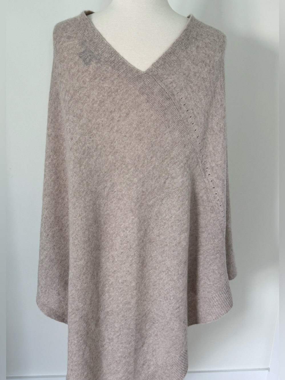 C by Bloomingdale’s 100% cashmere Beige Knit Poncho Wrap